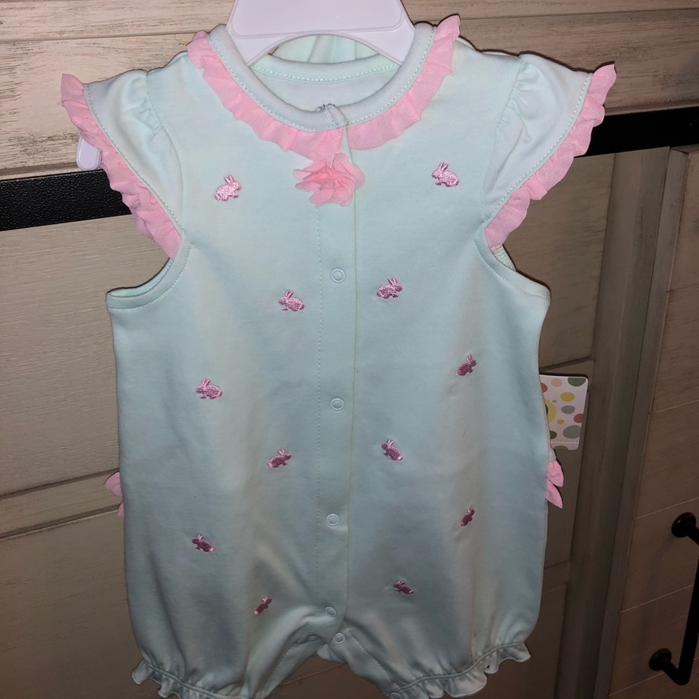 Little me baby outfit (9 months)